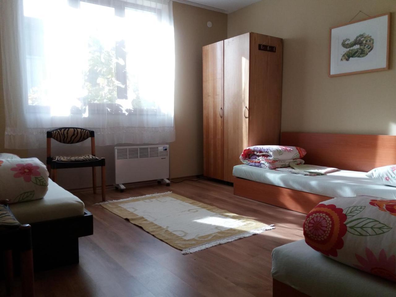 Mihaela Lake Retreat Yuvalar المظهر الخارجي الصورة